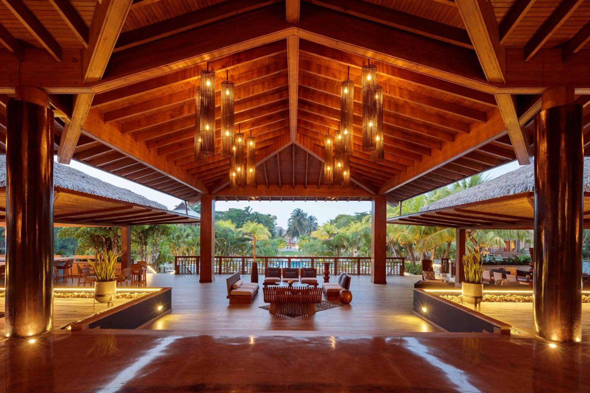 Indura Beach & Golf Resort Curio Collection By Hilton Tela Eksteriør bilde