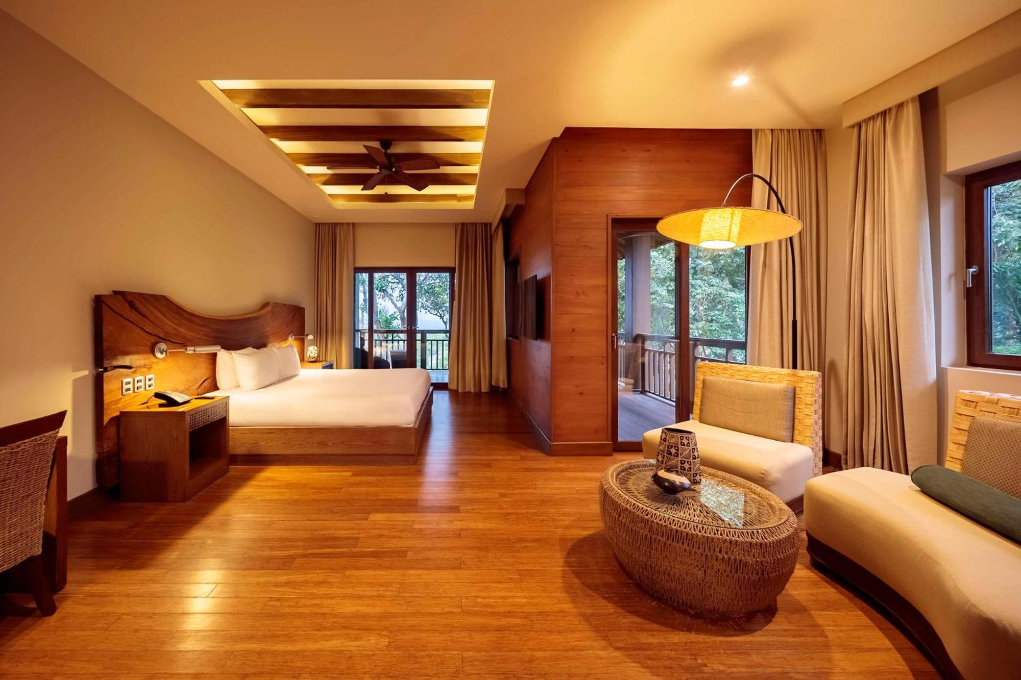 Indura Beach & Golf Resort Curio Collection By Hilton Tela Eksteriør bilde